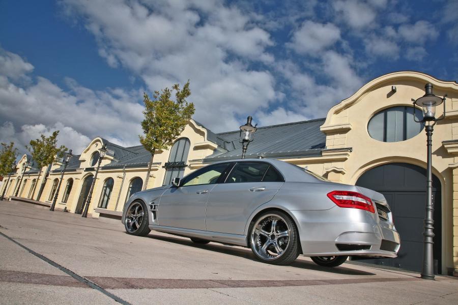  Mercedes-Benz E-Class by ATT-Tec 2009 года  (фото 11 из 22)